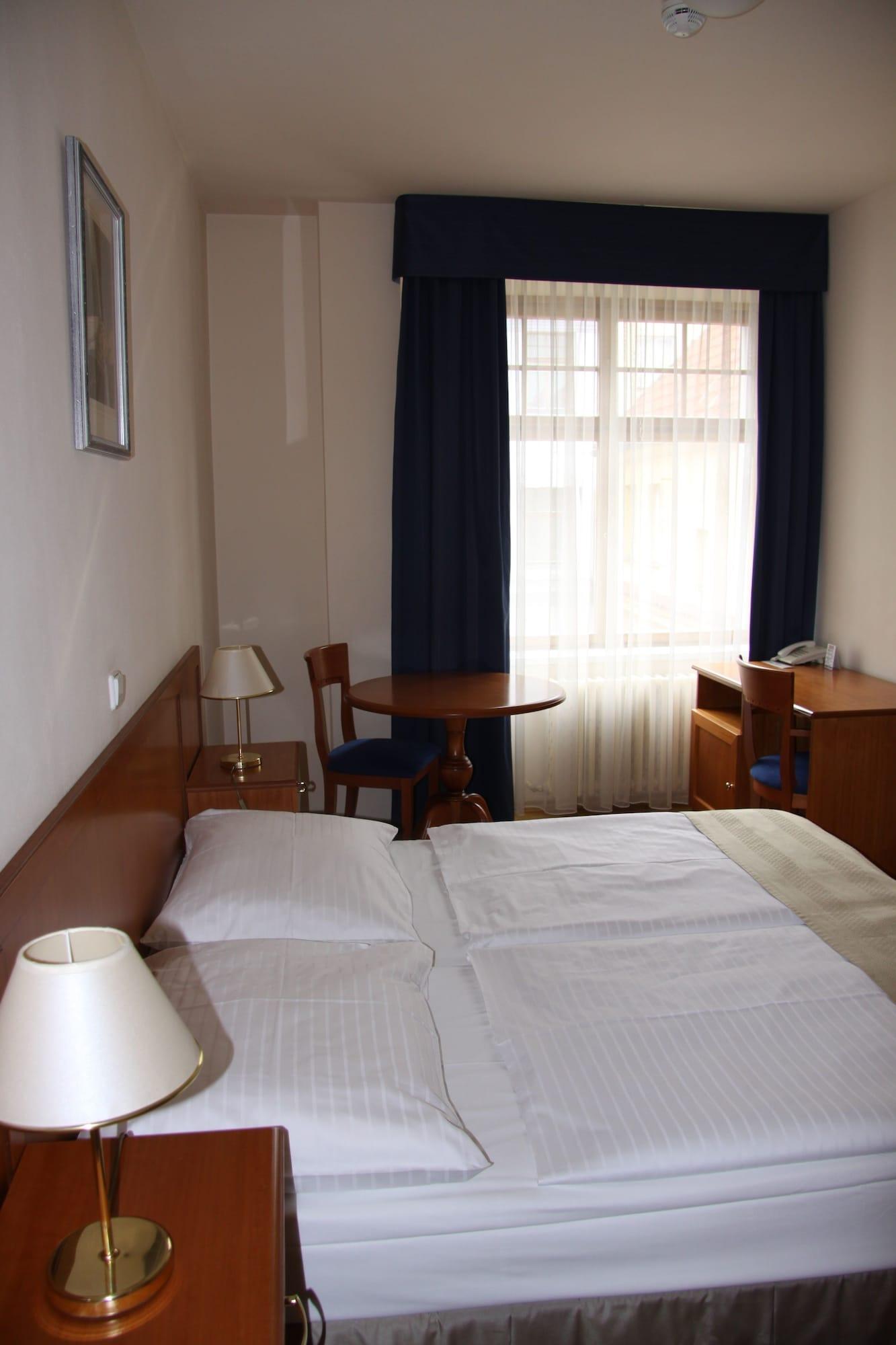 Hotel Modra Ruze Prague Luaran gambar