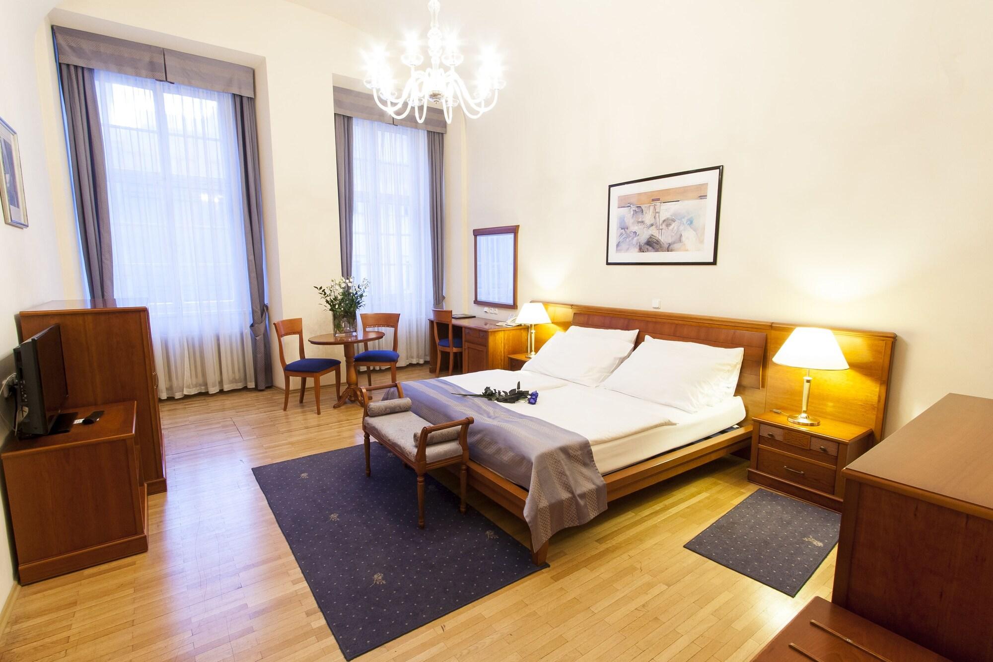 Hotel Modra Ruze Prague Luaran gambar