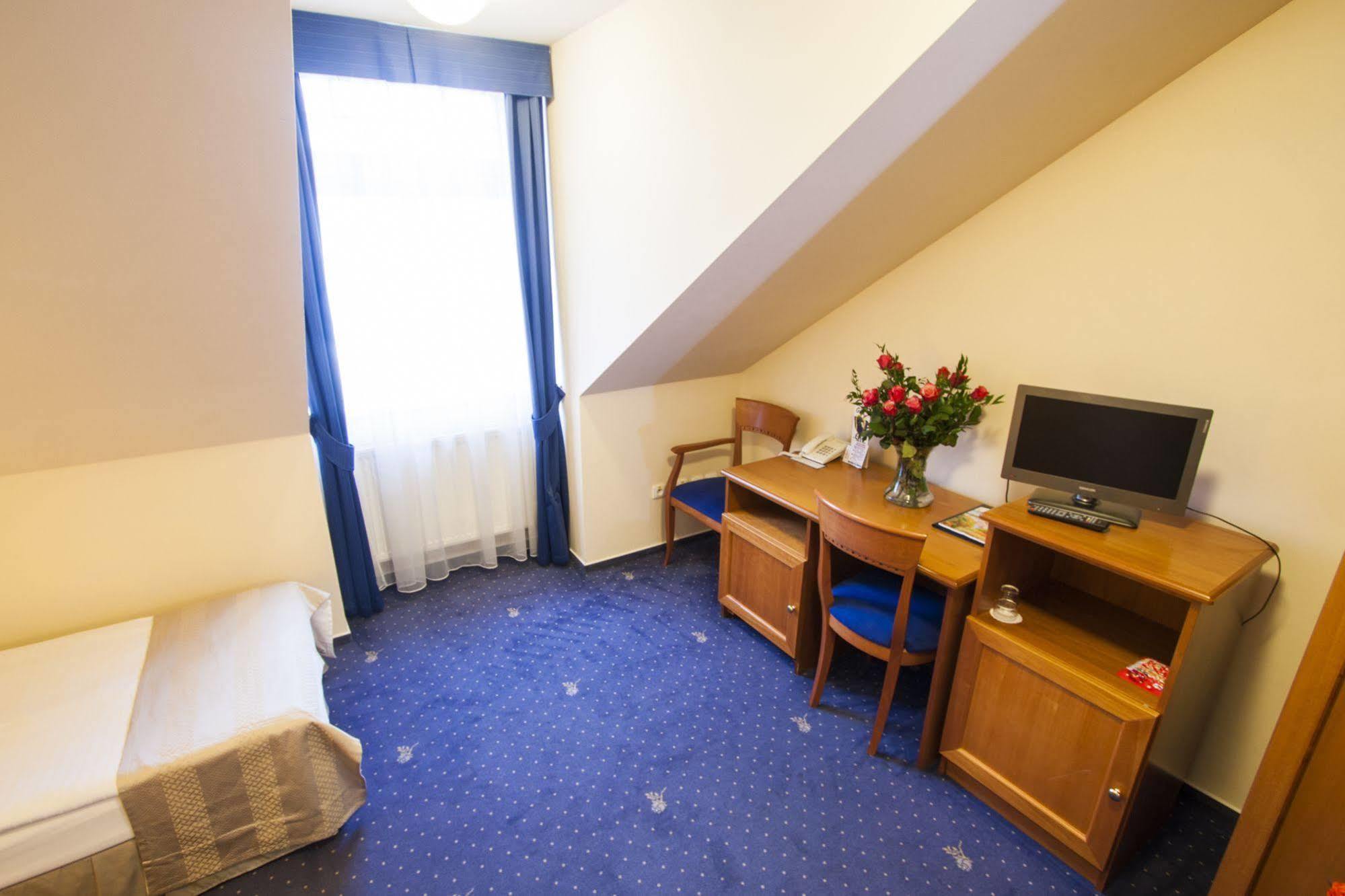 Hotel Modra Ruze Prague Luaran gambar