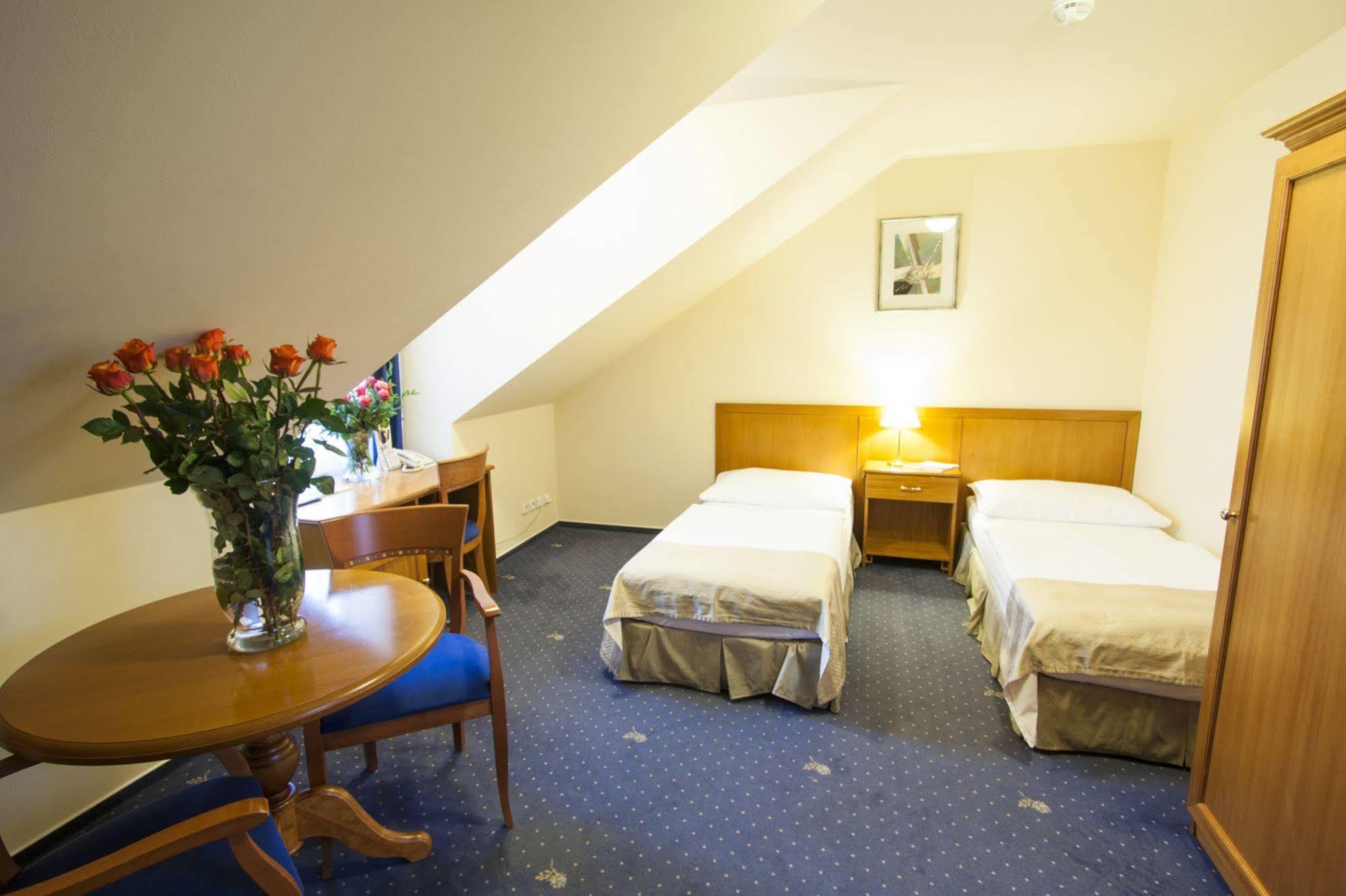 Hotel Modra Ruze Prague Luaran gambar